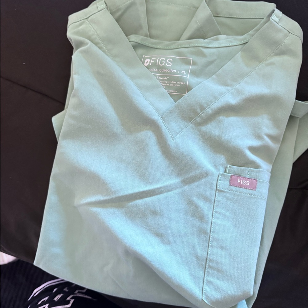 XL men’s scrub  bonsai green
